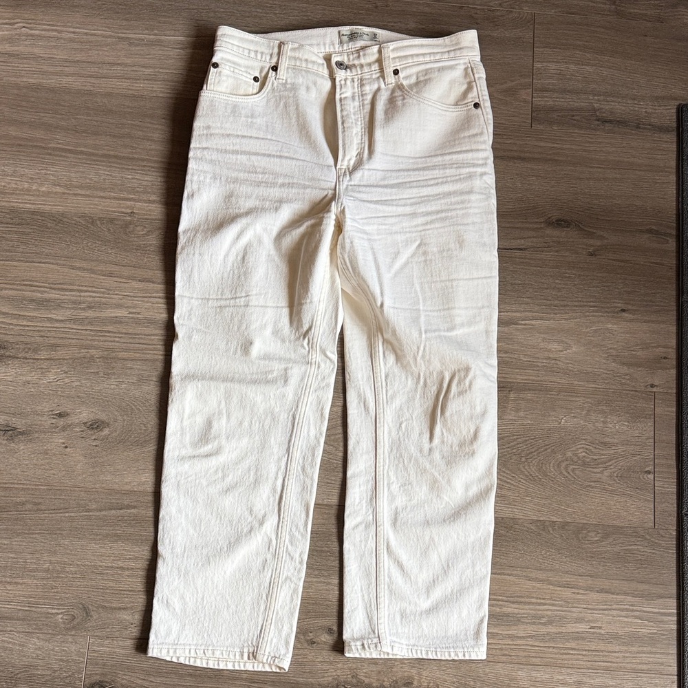 Abercrombie & Fitch Cream Ultra High Rise The Ankle Straight Jeans
